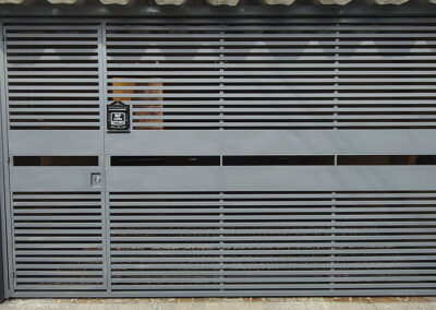 RF131 – Portão Basculante Automático