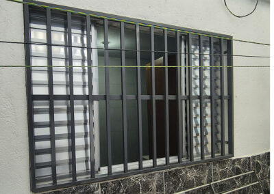 RF113 – Grade de Aço Galvanizado para Janelas
