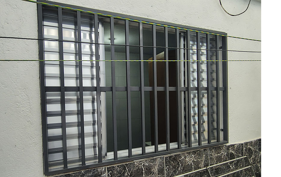 RF113 – Grade de Aço Galvanizado para Janelas