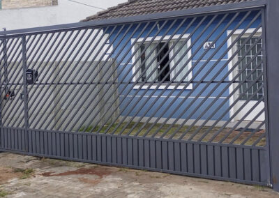RF106 – Portão Basculante Automático