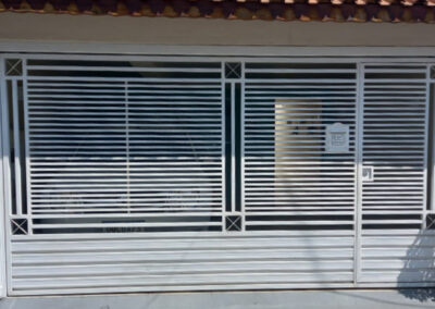 RF39 – Portão Basculante Automático