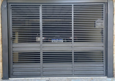 RF01 – Portão Basculante Automático